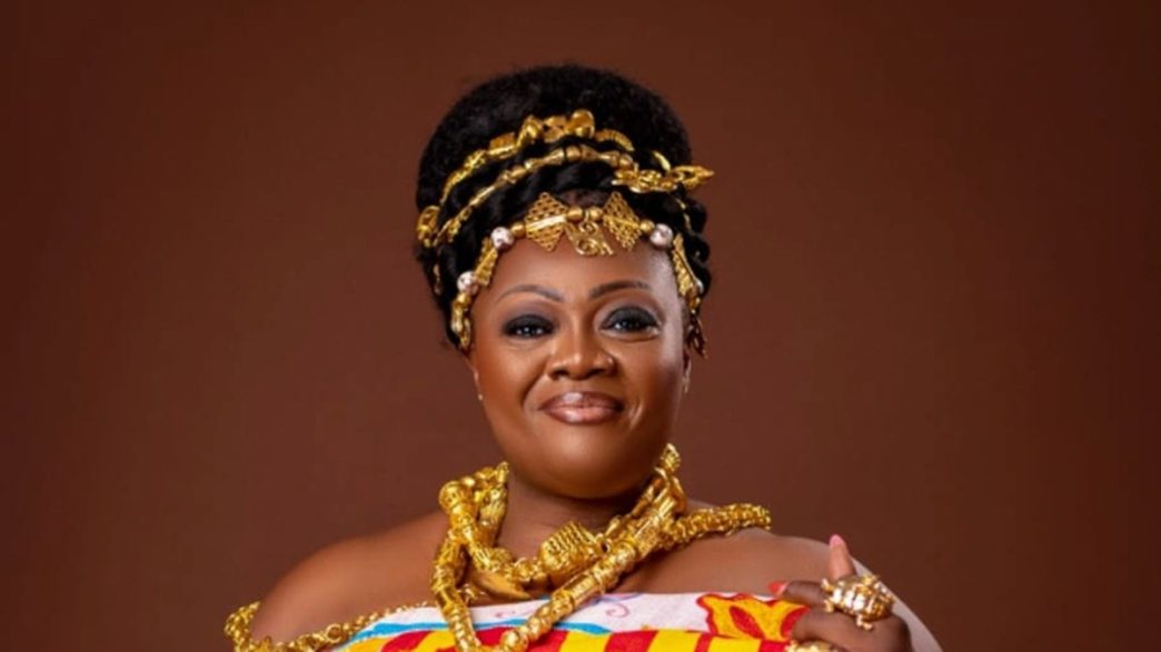 Ghanaian Artist Padiki Sets Guinness World Record With Giant Leaf-Print Painting