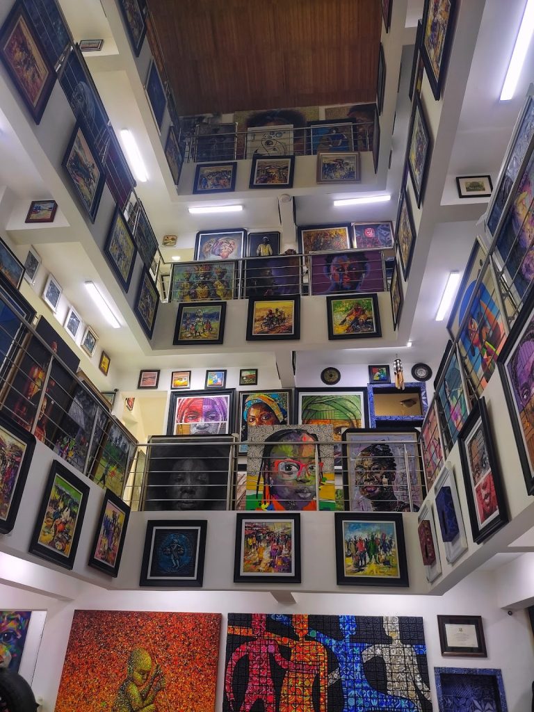 budget-friendly places family Christmas