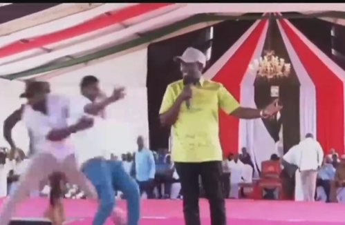 Why A Kenyan Man Rushed Towards Kenyan President Ruto
