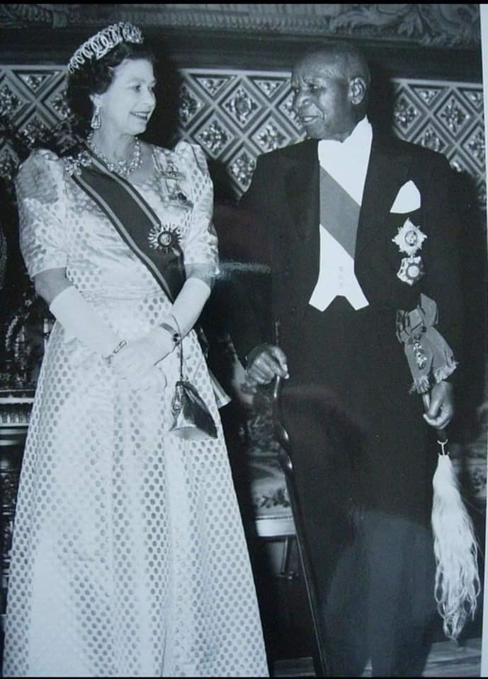 Malawi's Hastings Banda and Queen Elizabeth II