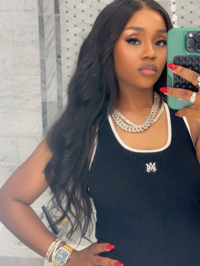 What Chioma Wore To The Grammys