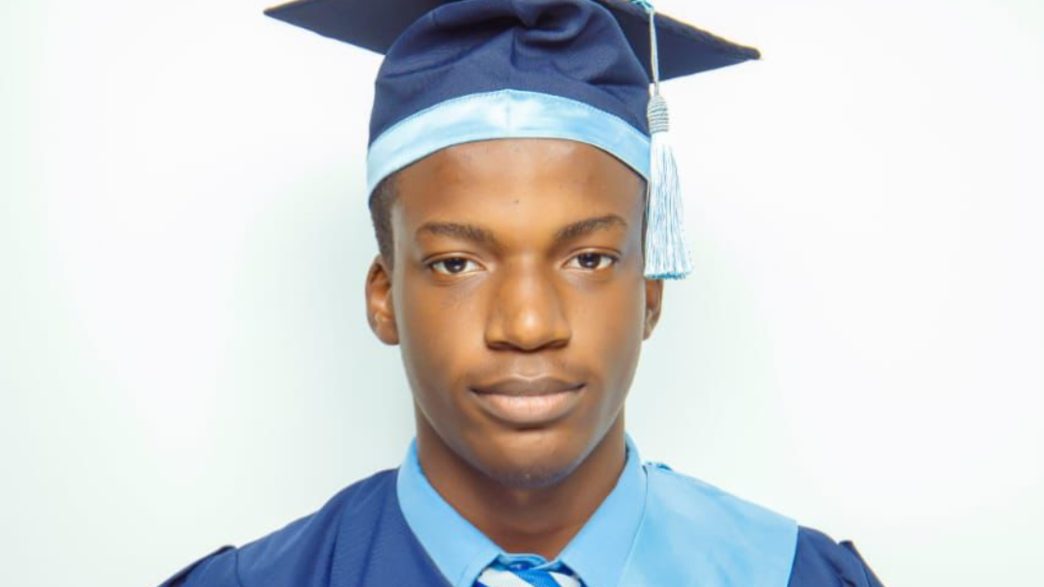 This Student Scored 98/100 in Mathematics, Physics, and Chemistry in JAMB
