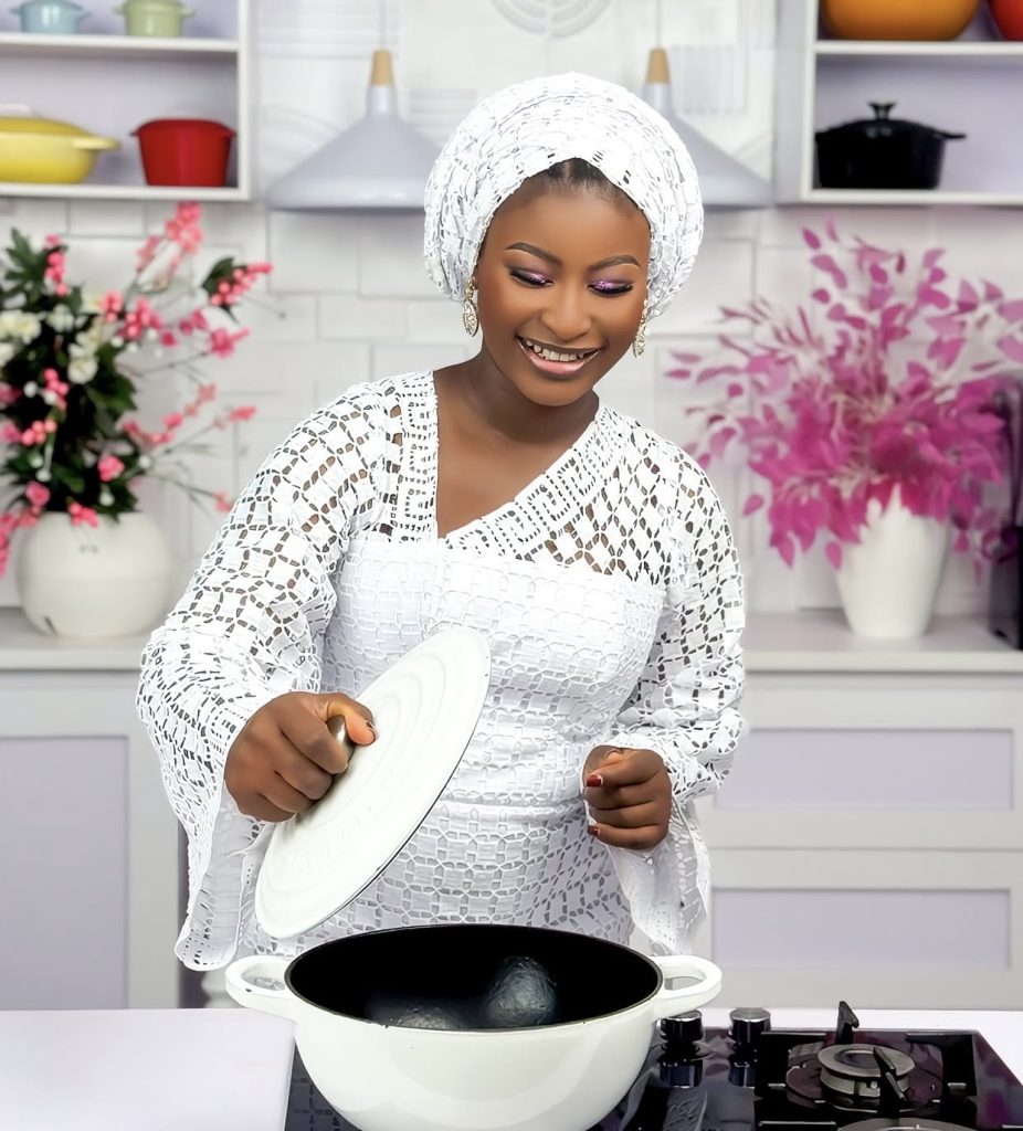 Top 10 Nigerian Food Bloggers and Chefs Dominating Social Media