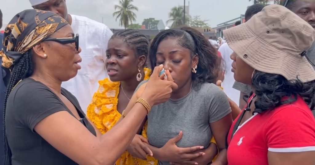 2.	EndSARS Memorial Disrupted as Police Fire Tear Gas at Lekki Tollgate