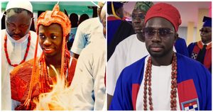 Oba Oloyede Adekoya Akinghare II graduates university.