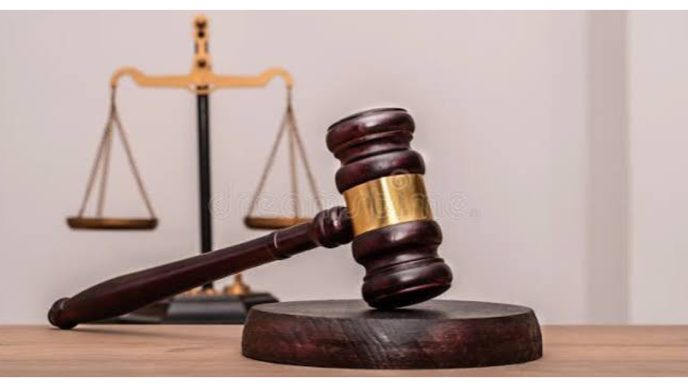Judge's gavel and hourglass illustrating a concurrent sentence versus a consecutive sentence in Nigeria